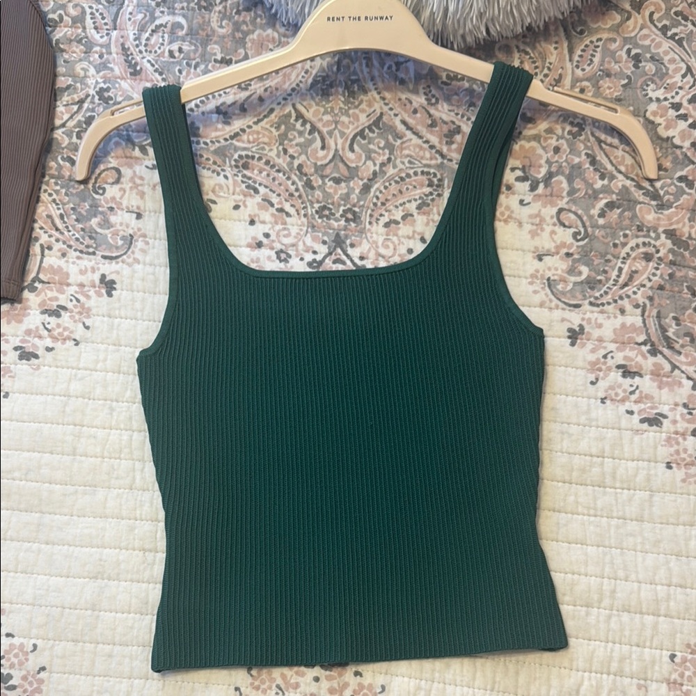 Babaton Green Tank Top Essential